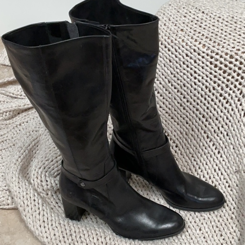 Born Black Heeled Boots Classic Design